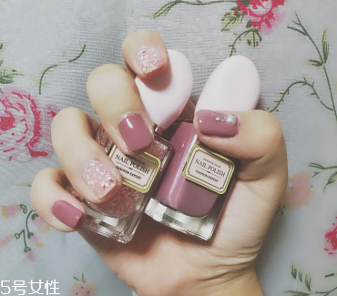 名創(chuàng)優(yōu)品指甲油奶茶色好看嗎 名創(chuàng)優(yōu)品指甲油測評 名創(chuàng)優(yōu)品指甲油奶茶色好看嗎 名創(chuàng)優(yōu)品指甲油測評