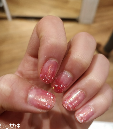 名創(chuàng)優(yōu)品指甲油奶茶色好看嗎 名創(chuàng)優(yōu)品指甲油測評 名創(chuàng)優(yōu)品指甲油奶茶色好看嗎 名創(chuàng)優(yōu)品指甲油測評