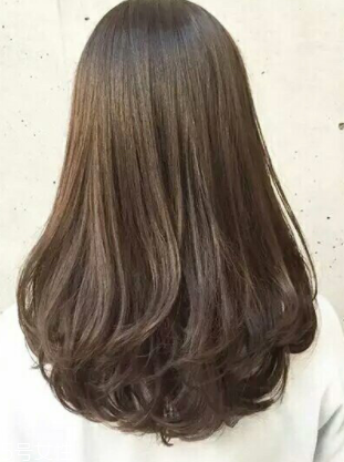 中長發(fā)燙發(fā)尾卷顯老嗎 長發(fā)燙發(fā)尾發(fā)型圖片2022 中長發(fā)燙發(fā)尾卷顯老嗎 長發(fā)燙發(fā)尾發(fā)型圖片2022