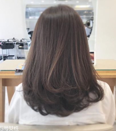 中長發(fā)燙發(fā)尾卷顯老嗎 長發(fā)燙發(fā)尾發(fā)型圖片2022 中長發(fā)燙發(fā)尾卷顯老嗎 長發(fā)燙發(fā)尾發(fā)型圖片2022