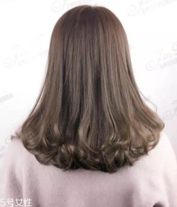 中長發(fā)燙發(fā)尾卷顯老嗎 長發(fā)燙發(fā)尾發(fā)型圖片2022 中長發(fā)燙發(fā)尾卷顯老嗎 長發(fā)燙發(fā)尾發(fā)型圖片2022
