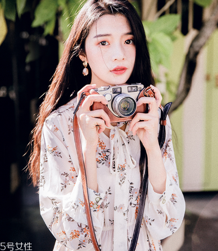 微胖女生穿什么裙子好看？微胖女生穿搭圖片