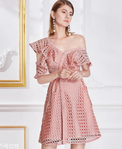 連衣裙什么款式好看？今年最流行的連衣裙款式