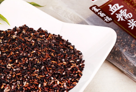 血糯米的功效與作用 吃血糯米的好處 血糯米的功效與作用 吃血糯米的好處