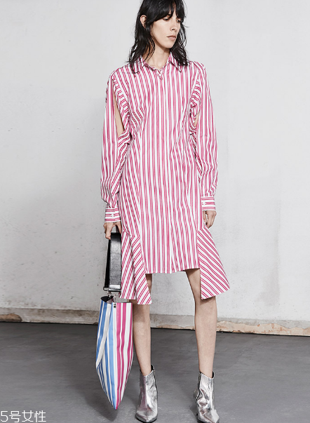 連衣裙如何穿更有氣質(zhì)？連衣裙穿搭推薦