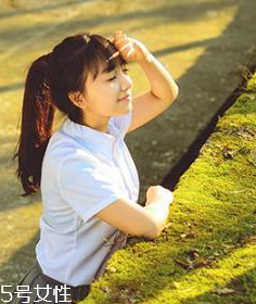 學(xué)生怎么扎馬尾有氣質(zhì) 簡單又漂亮學(xué)生馬尾辮扎法 學(xué)生怎么扎馬尾有氣質(zhì) 簡單又漂亮學(xué)生馬尾辮扎法