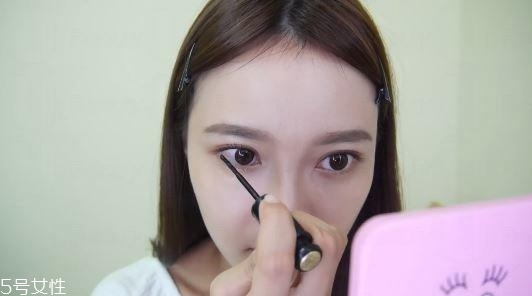 怎樣畫自然妝容 韓國自然妝容畫法步驟 怎樣畫自然妝容 韓國自然妝容畫法步驟