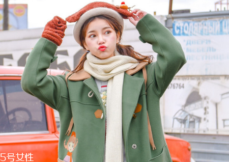 卷發(fā)洗頭后不吹可以嗎 卷發(fā)的護理方法 卷發(fā)洗頭后不吹可以嗎 卷發(fā)的護理方法