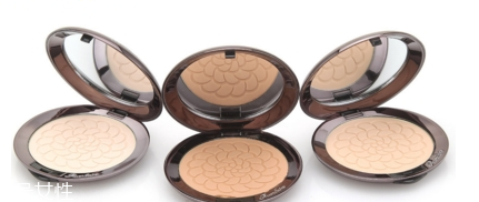 植村秀小燈泡粉餅怎么樣 植村秀小燈泡粉餅使用效果 植村秀小燈泡粉餅怎么樣 植村秀小燈泡粉餅使用效果