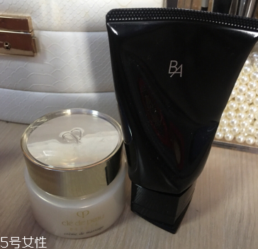 cpb按摩膏和pola按摩膏哪個(gè)好 pola按摩膏使用測(cè)評(píng) cpb按摩膏和pola按摩膏哪個(gè)好 pola按摩膏使用測(cè)評(píng)