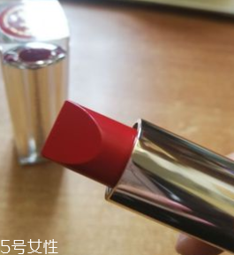 雅詩(shī)蘭黛戀愛(ài)300和310哪個(gè)好 300和310對(duì)比試色 雅詩(shī)蘭黛戀愛(ài)300和310哪個(gè)好 300和310對(duì)比試色