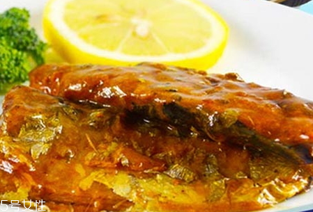 秋刀魚罐頭怎么吃 秋刀魚罐頭怎么做 秋刀魚罐頭怎么吃 秋刀魚罐頭怎么做