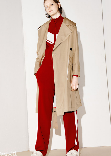 今年流行什么顏色風(fēng)衣？今年流行的風(fēng)衣顏色推薦