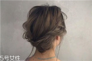 最好看的日系麻花盤發(fā)圖解步驟 最好看的日系麻花盤發(fā)圖解步驟