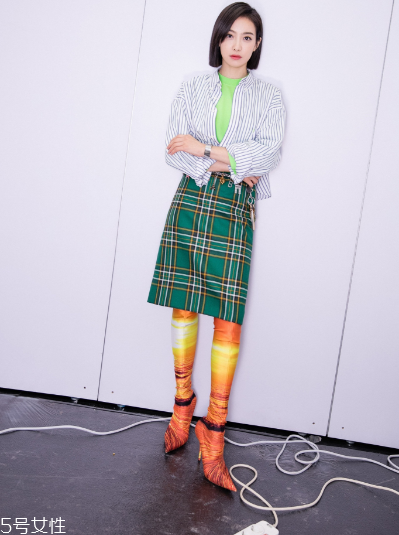 條紋襯衫怎么穿好看？條紋襯衫明星搭配