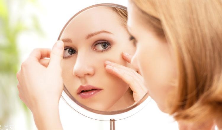 干敏膚質(zhì)怎么判斷 干敏膚質(zhì)全面剖析 干敏膚質(zhì)怎么判斷 干敏膚質(zhì)全面剖析