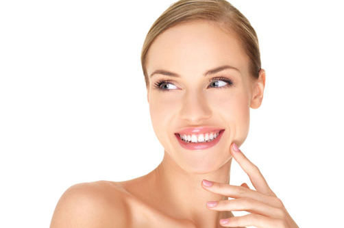 粉餅可以用來(lái)定妝嗎 粉餅美妝小貼士 粉餅可以用來(lái)定妝嗎 粉餅美妝小貼士