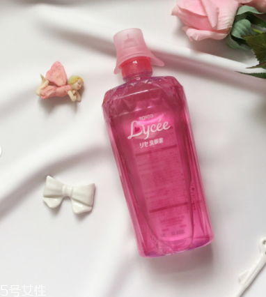 洗眼液用后有紅血絲怎么回事 洗眼液安全嗎 洗眼液用后有紅血絲怎么回事 洗眼液安全嗎