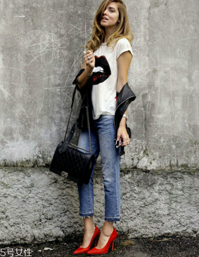 白色t恤配什么褲子？白色t恤搭配褲子圖片