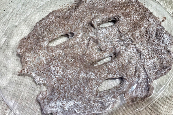 海藻面膜可以加豆油嗎 海藻面膜和豆油的調(diào)配比例 海藻面膜可以加豆油嗎 海藻面膜和豆油的調(diào)配比例