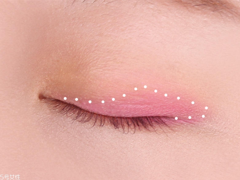 撞色妝怎么化好看 簡單撞色妝圖解教程 撞色妝怎么化好看 簡單撞色妝圖解教程