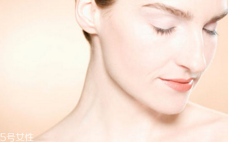 芭比布朗粉底液如何選擇色號 芭比布朗粉底液最白色號 芭比布朗粉底液如何選擇色號 芭比布朗粉底液最白色號