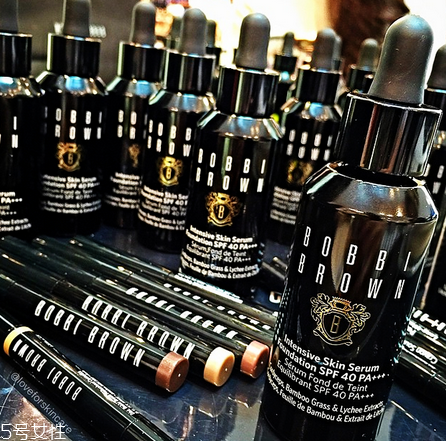 芭比布朗粉底液如何選擇色號 芭比布朗粉底液最白色號 芭比布朗粉底液如何選擇色號 芭比布朗粉底液最白色號