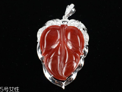 紅翡翠價(jià)格一般多少？紅翡翠的市場(chǎng)價(jià)值