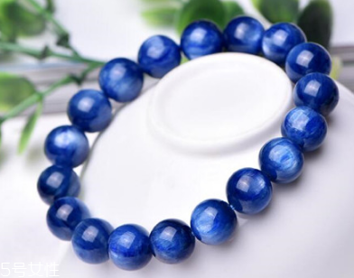 藍(lán)水晶適合什么人帶？藍(lán)水晶適合人群