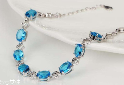 藍(lán)水晶適合什么人帶？藍(lán)水晶適合人群