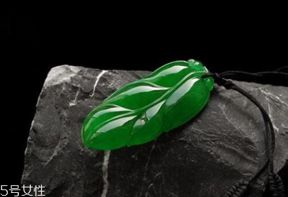 翡翠葉子的寓意是什么？翡翠樹葉寓意介紹