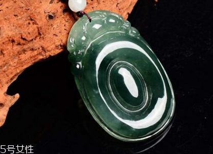 翡翠可以用牙膏清洗嗎？翡翠用牙膏洗好嗎