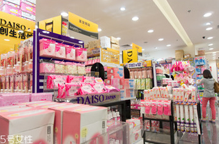 大創(chuàng)粉撲清洗劑怎么樣 大創(chuàng)有什么值得買的 大創(chuàng)粉撲清洗劑怎么樣 大創(chuàng)有什么值得買的