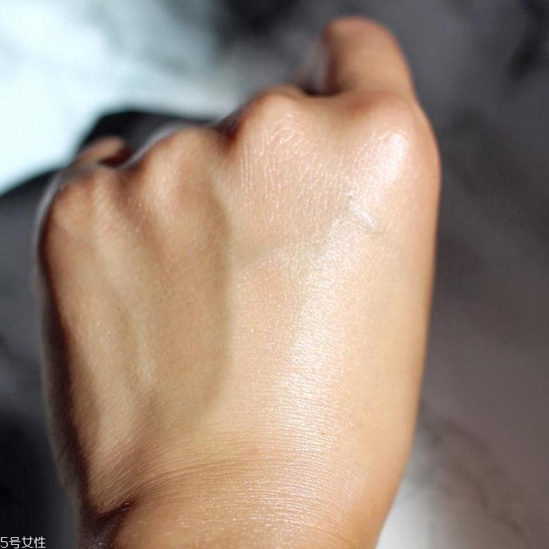 lumene雞尾酒精華油怎么用？能單獨(dú)用嗎？