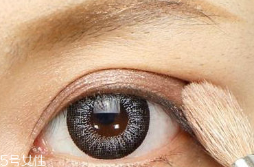 圓眼睛怎么畫下眼線 這么畫擺脫眼大無神 圓眼睛怎么畫下眼線 這么畫擺脫眼大無神