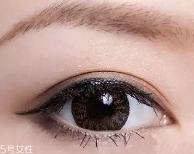 圓眼睛怎么畫下眼線 這么畫擺脫眼大無神 圓眼睛怎么畫下眼線 這么畫擺脫眼大無神