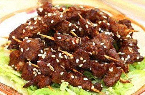 牙簽牛肉是哪里的小吃 牙簽牛肉好吃嗎 牙簽牛肉是哪里的小吃 牙簽牛肉好吃嗎