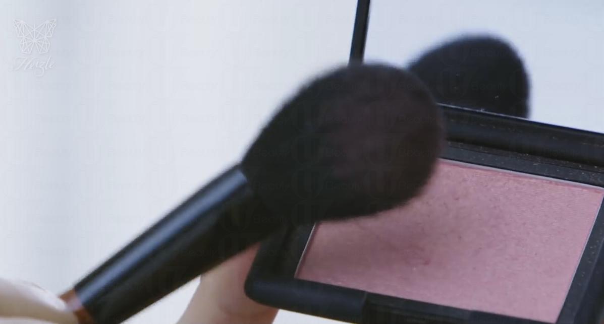 冬日初雪夢(mèng)幻妝容教學(xué)