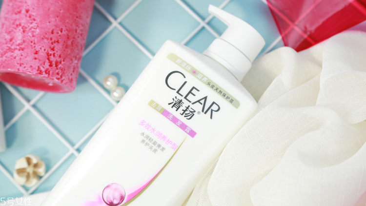 清揚(yáng)多效水潤養(yǎng)護(hù)型有硅油嗎 清揚(yáng)去屑洗發(fā)水實(shí)測(cè)