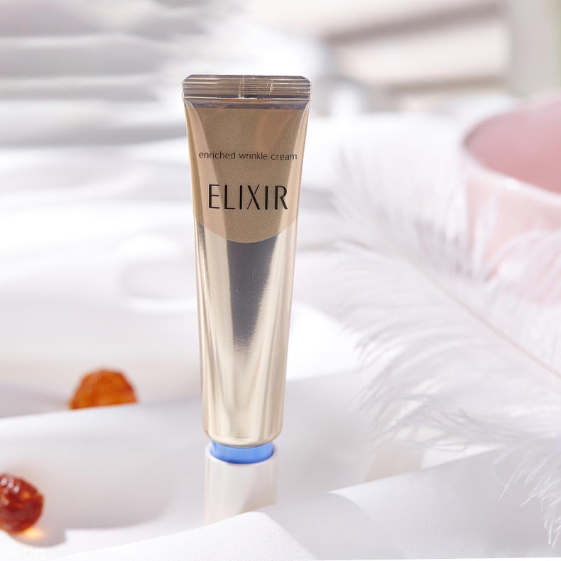 45歲左右適合什么面膜 肌膚抗老全攻略 45歲左右適合什么面膜 肌膚抗老全攻略