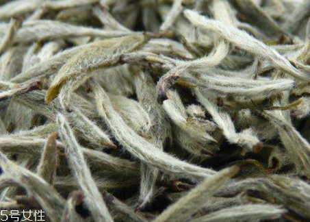 白毫銀針保質(zhì)期是多久 白毫銀針會(huì)過(guò)期嗎