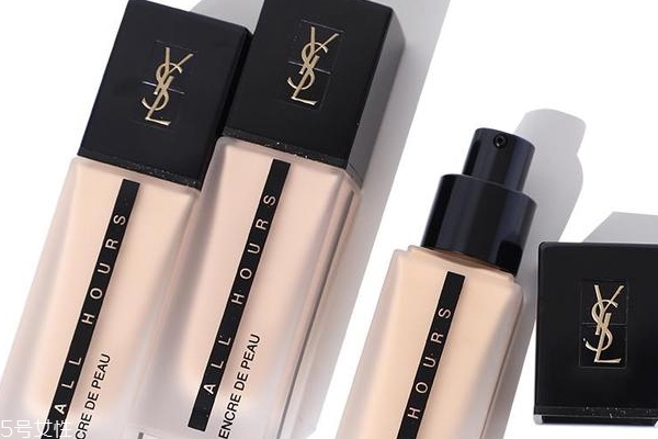 ysl恒久無暇粉底液適合油皮嗎？是無油粉底嗎？