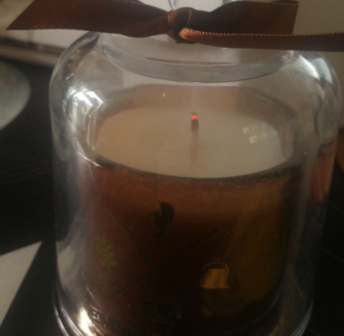 香薰蠟燭怎么滅？香薰蠟燭可以用嘴吹滅嗎