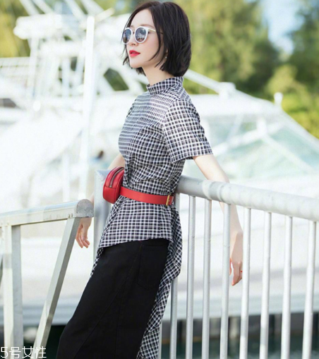 腰包怎么背更時尚？腰包時尚背法圖片