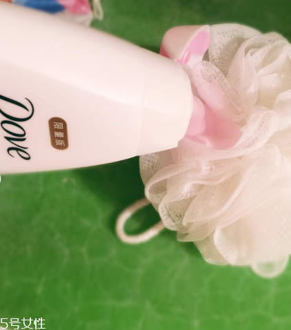 多芬和力士的沐浴露哪個好 多芬和力士的沐浴露對比測評 多芬和力士的沐浴露哪個好 多芬和力士的沐浴露對比測評