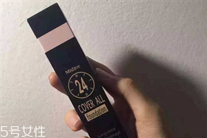 mistine粉底液應(yīng)該選哪個色號 mistine粉底液試色 mistine粉底液應(yīng)該選哪個色號 mistine粉底液試色