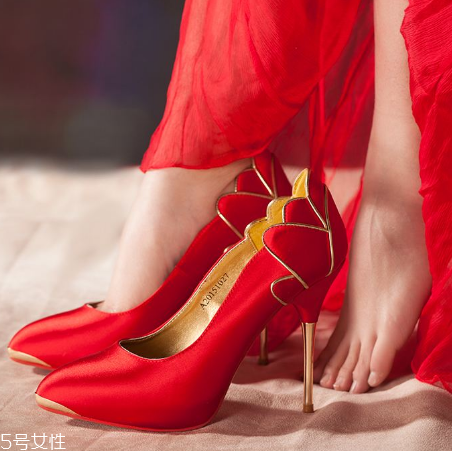 婚鞋是男方買還是女方買？婚鞋的購(gòu)買講究