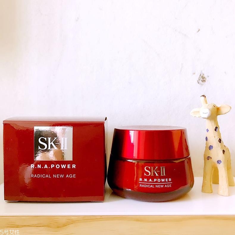 45歲左右適合什么面膜 肌膚抗老全攻略 45歲左右適合什么面膜 肌膚抗老全攻略