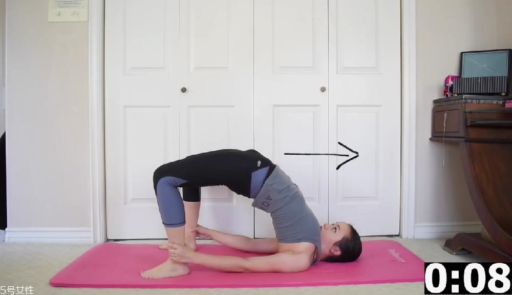 拱橋式鍛煉要領(lǐng) 腰部拱橋運動怎么做 拱橋式鍛煉要領(lǐng) 腰部拱橋運動怎么做