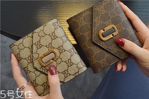 錢包可以帶上飛機嗎？錢包帶上飛機有影響嗎